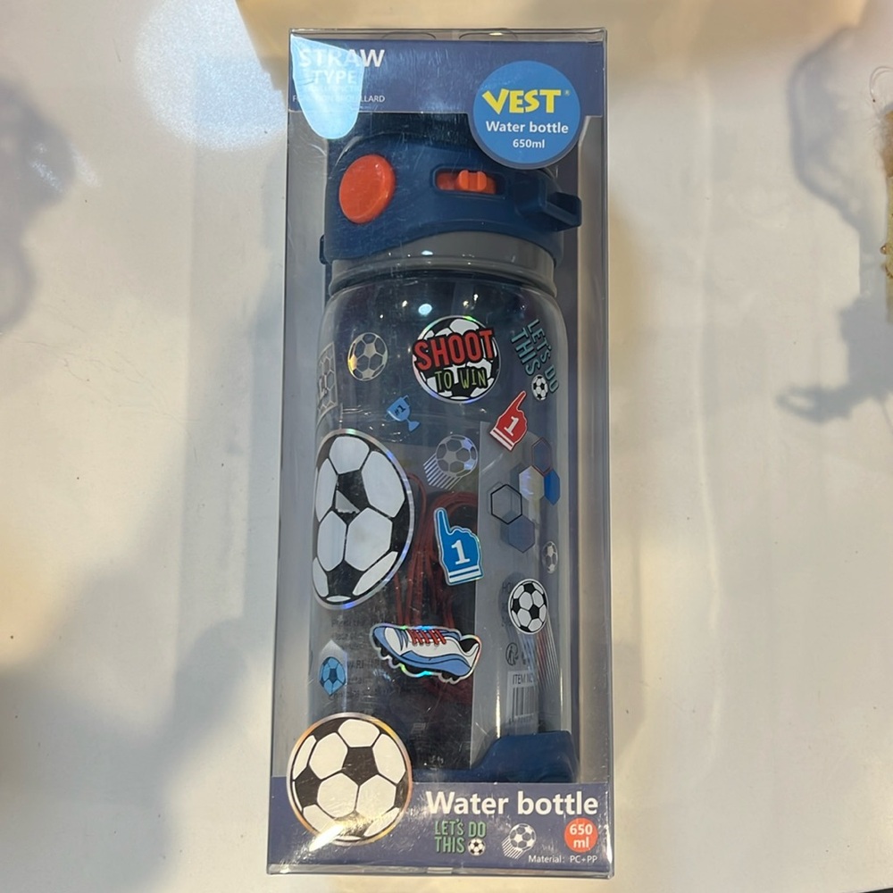 Soccer water bottle NEW